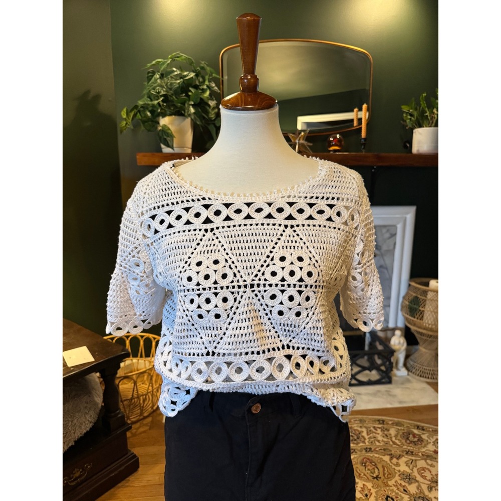White Crochet Open Weave Short Sleeve Top Women's M